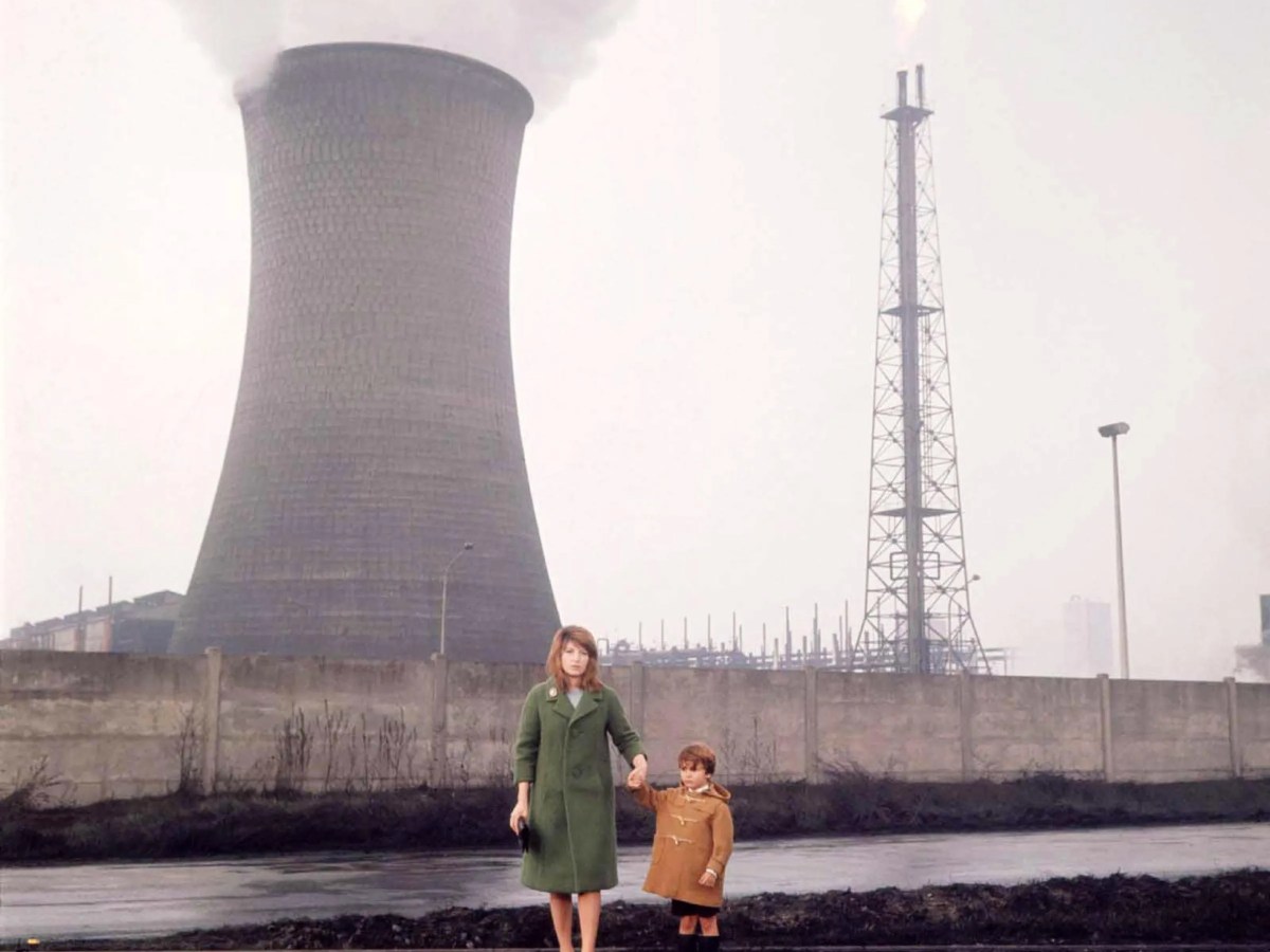 Alienation as a Result of Mass Industrialization in Antonioni’s Red&nbsp;Desert